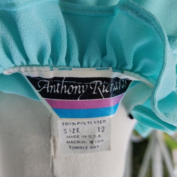 70s 80s ruffle trim Surplice neck faux wrap dress - Picture 10 of 10